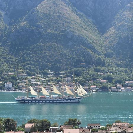 Apartments Sea View Kotor Exteriör bild