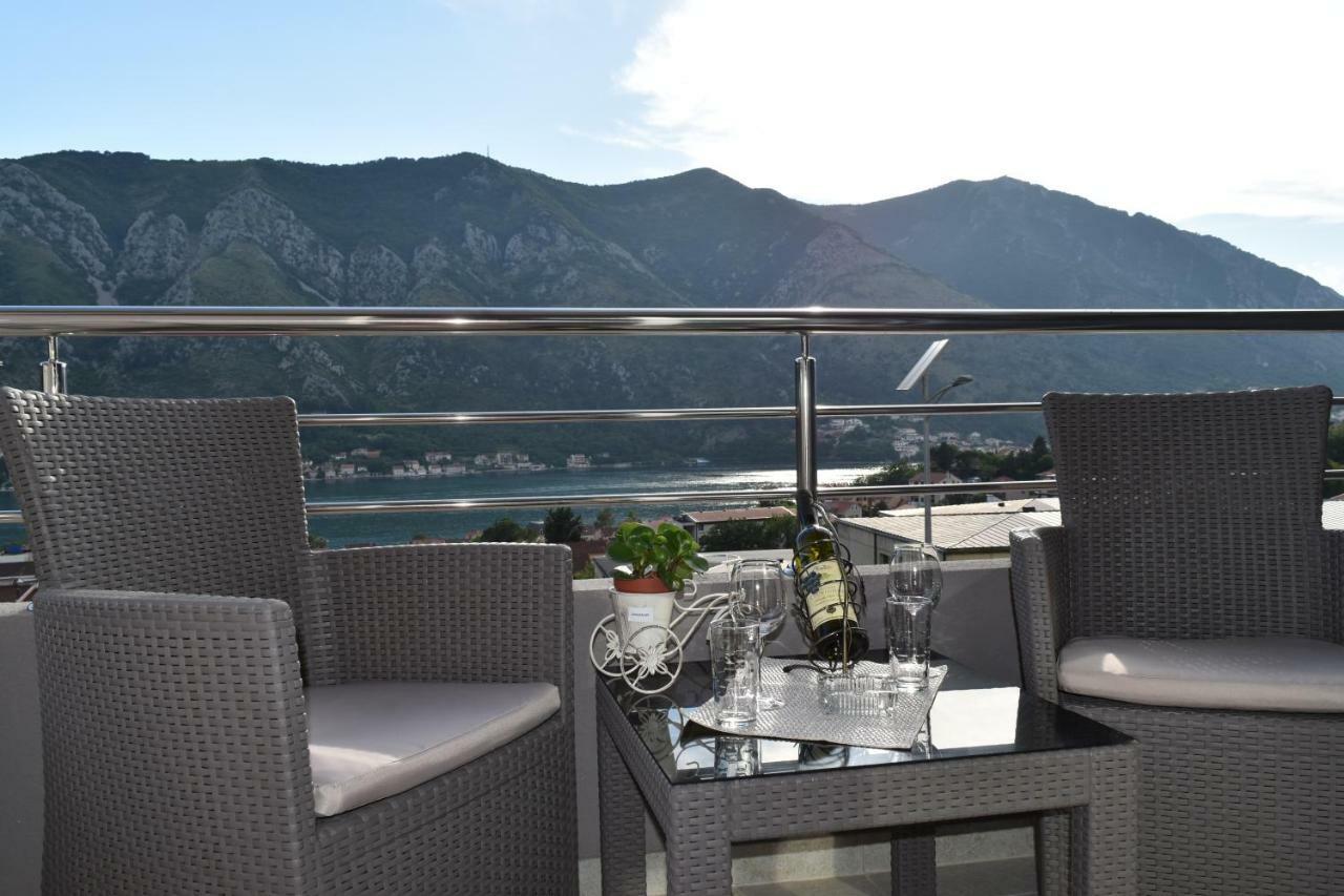 Apartments Sea View Kotor Exteriör bild