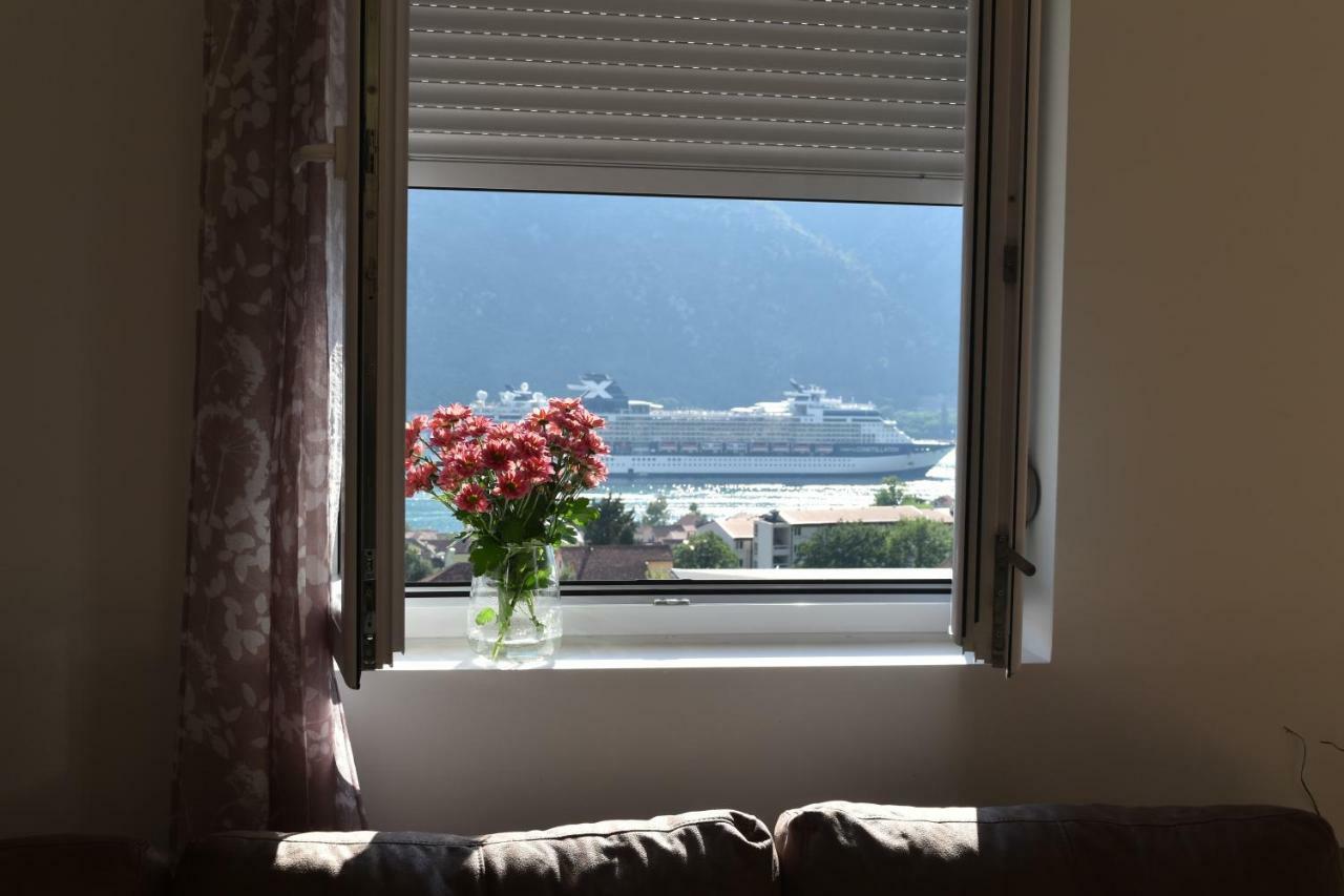 Apartments Sea View Kotor Exteriör bild