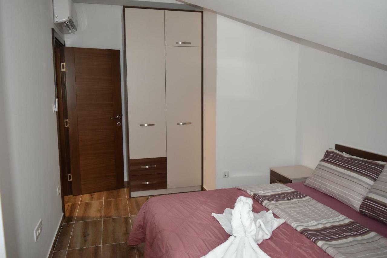 Apartments Sea View Kotor Exteriör bild