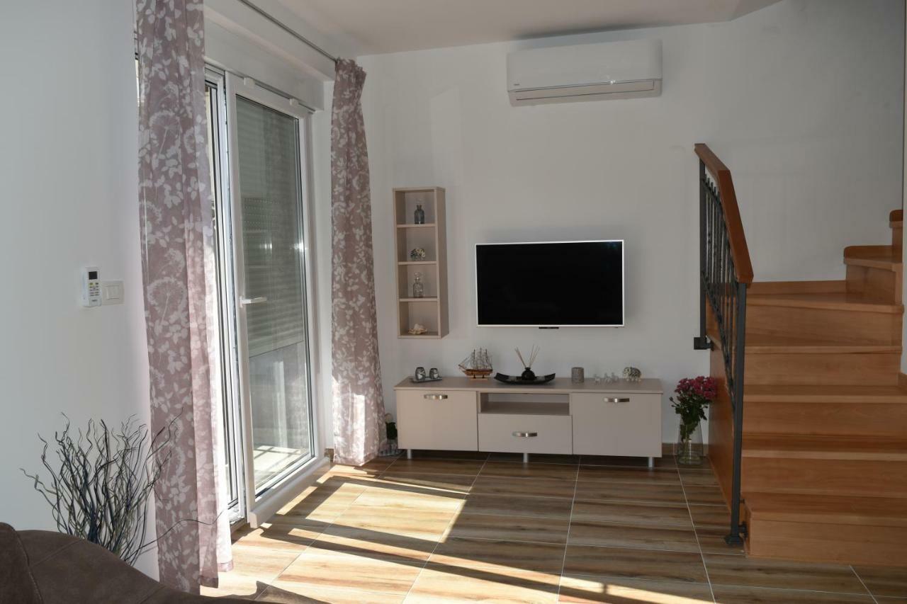 Apartments Sea View Kotor Exteriör bild