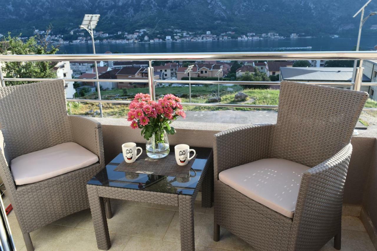 Apartments Sea View Kotor Exteriör bild