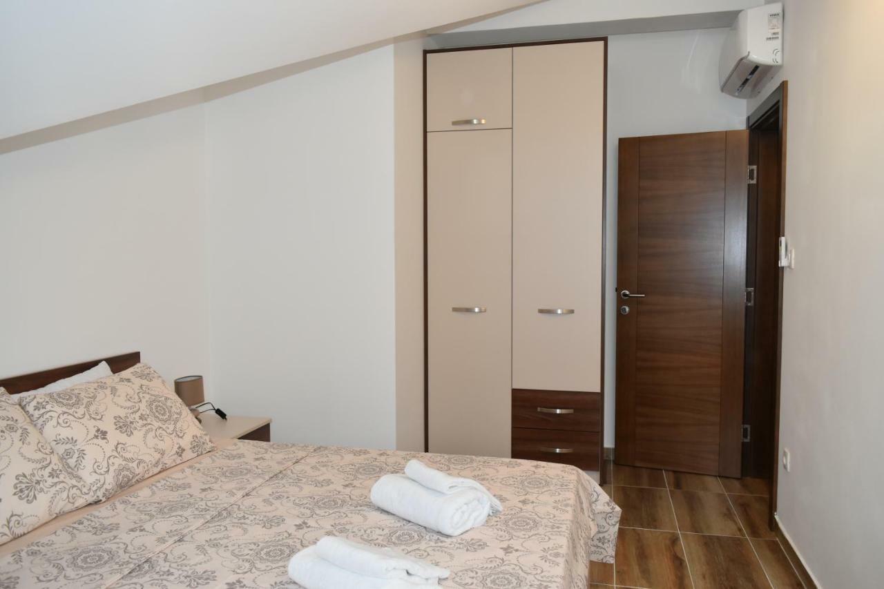 Apartments Sea View Kotor Exteriör bild