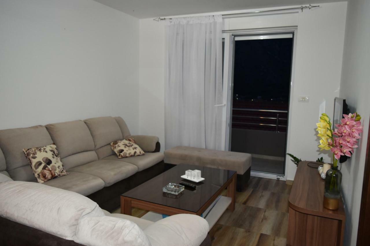 Apartments Sea View Kotor Exteriör bild